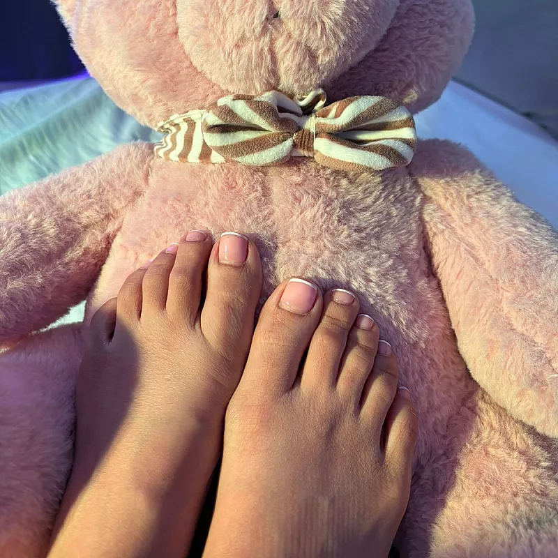 CUM in my feet