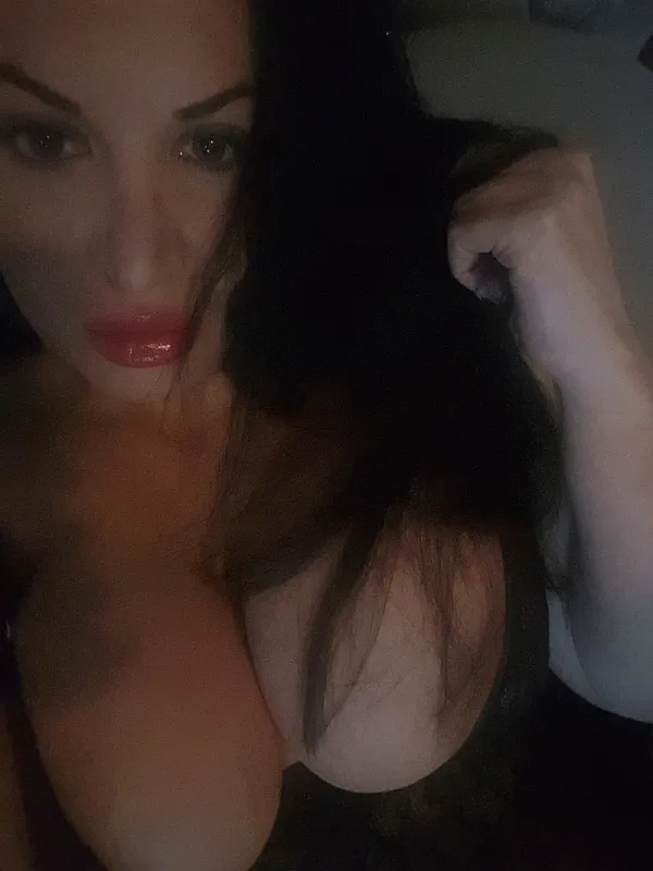 Sissy needed .. foot jobs.. tit wank.. 