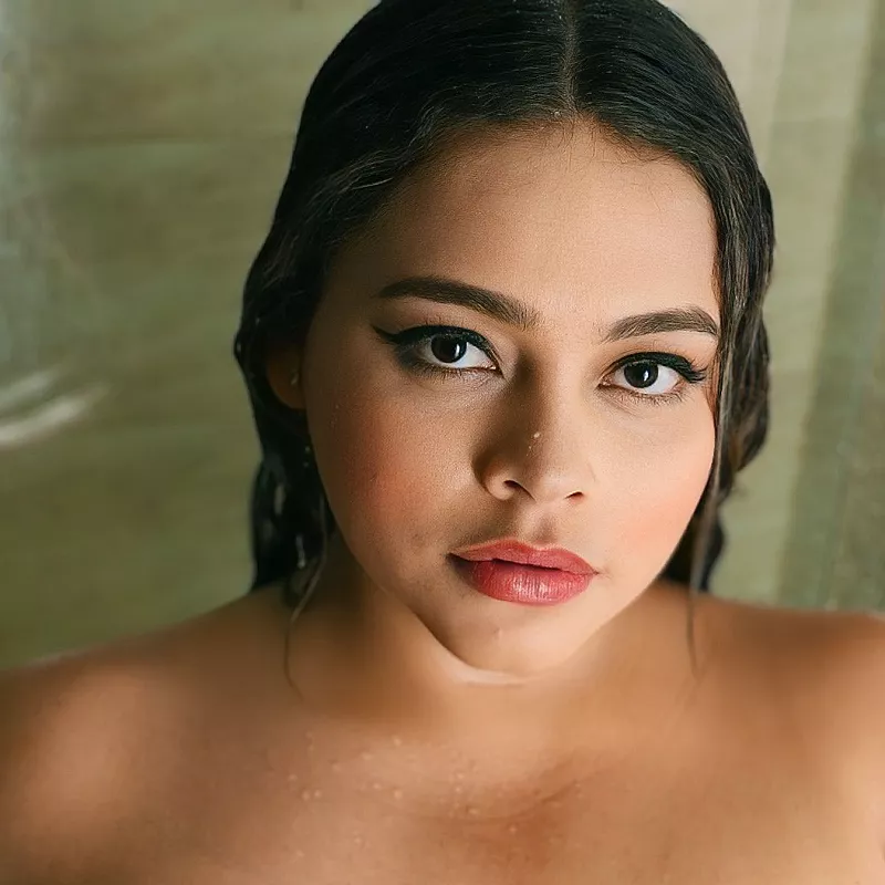 After the shower... can you help me dry off?😈