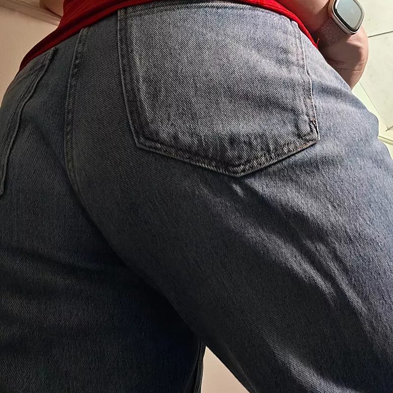 Jeans, thong, ass